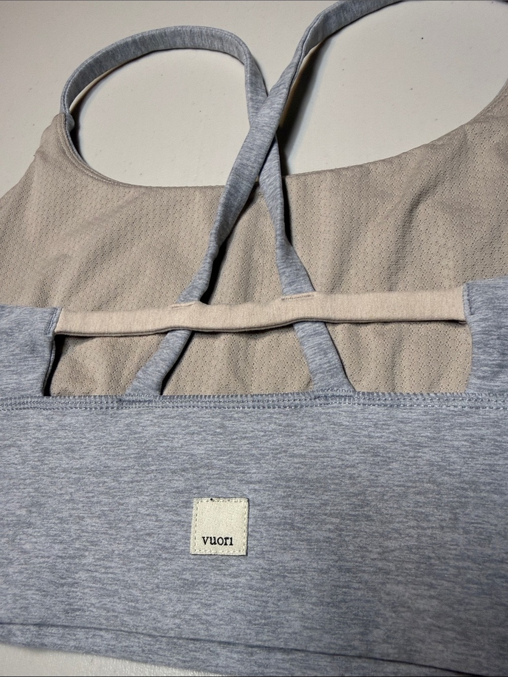 Vuori Long Line Elevation Sports Bra Heather Gray size Large - Picture 4 of 5